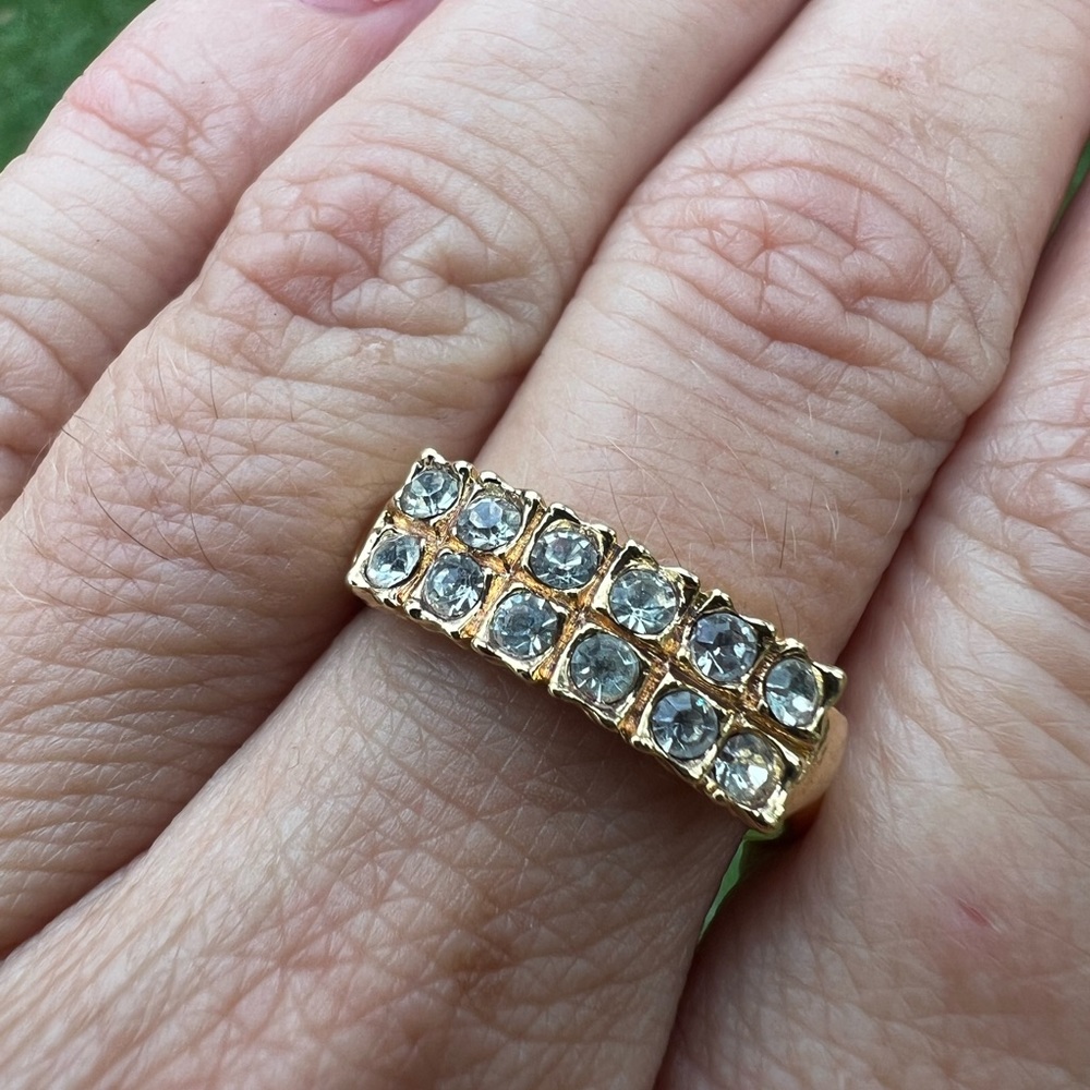 Gold-tone Two Row Faux Diamond Cubic Zirconia Ring👠 - Picture 7 of 15